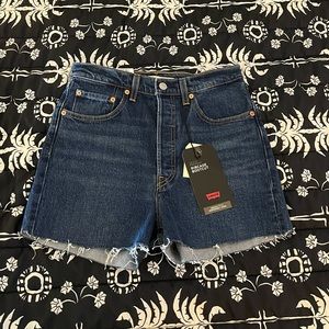 NWT Levi’s Ribcage Bootcut Shorts